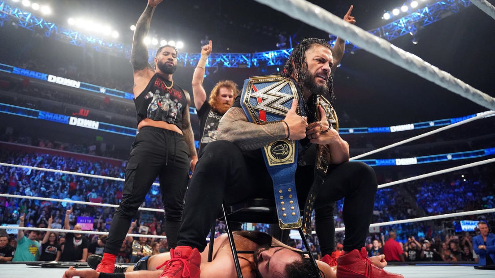 Read more about the article Bloodline Declares War on RAW’s Superstars